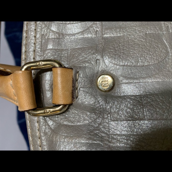 ❌SOLD❌(other site)Authentic Carolina Herrera bag - Picture 3 of 9